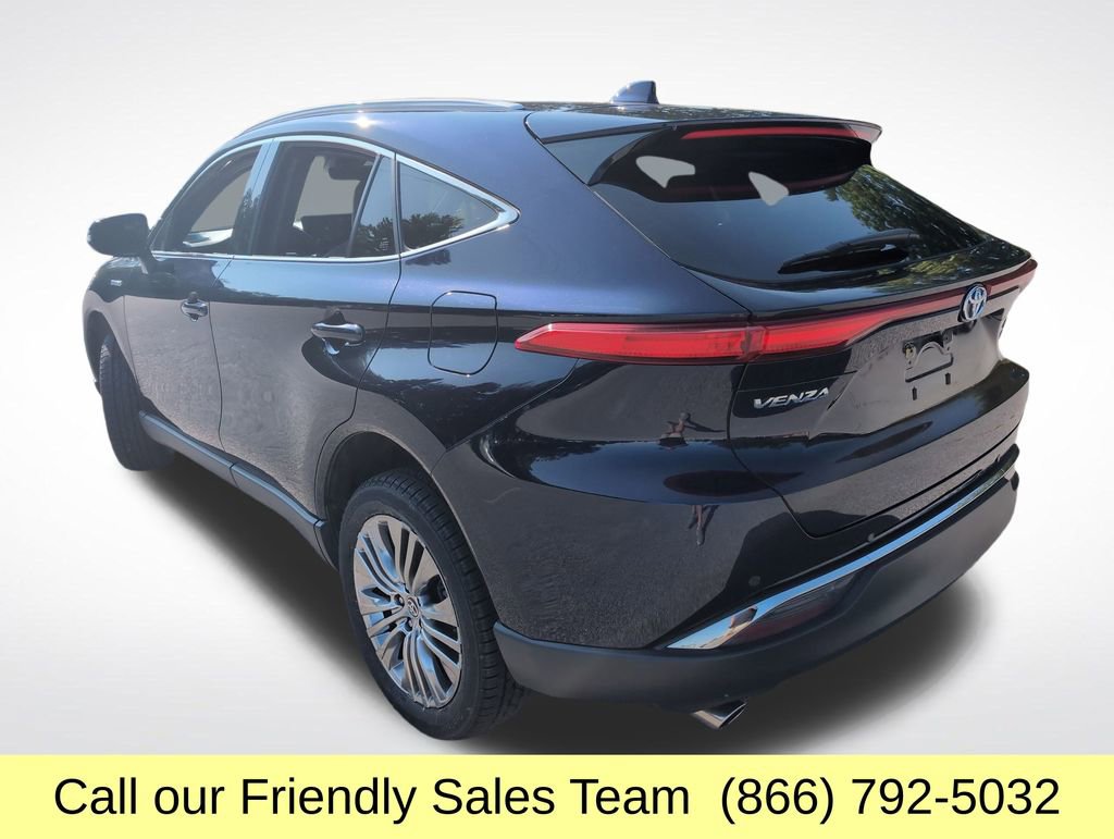 2021 Toyota Venza XLE photo 3