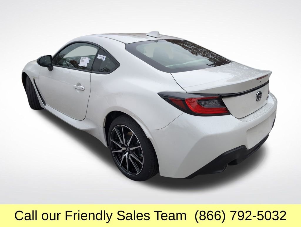 New 2025 Toyota GR86 MT 2+2 COUPE 6 SPD M/T