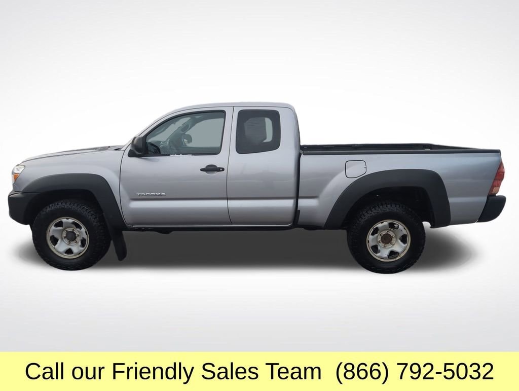 Used 2015 Toyota Tacoma Base with VIN 5TFUX4EN7FX032937 for sale in Epping, NH
