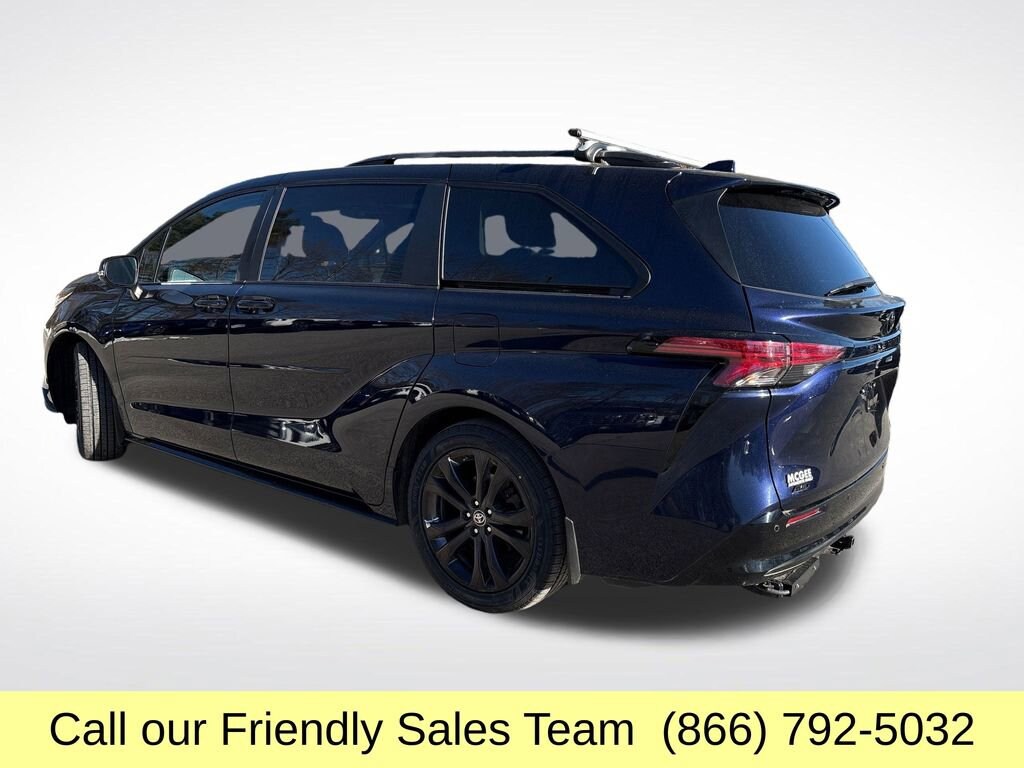 Certified 2022 Toyota Sienna Platinum Van Passenger Van