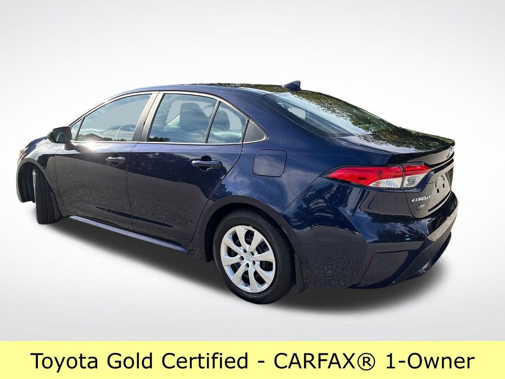 2020 Toyota Corolla LE photo 3