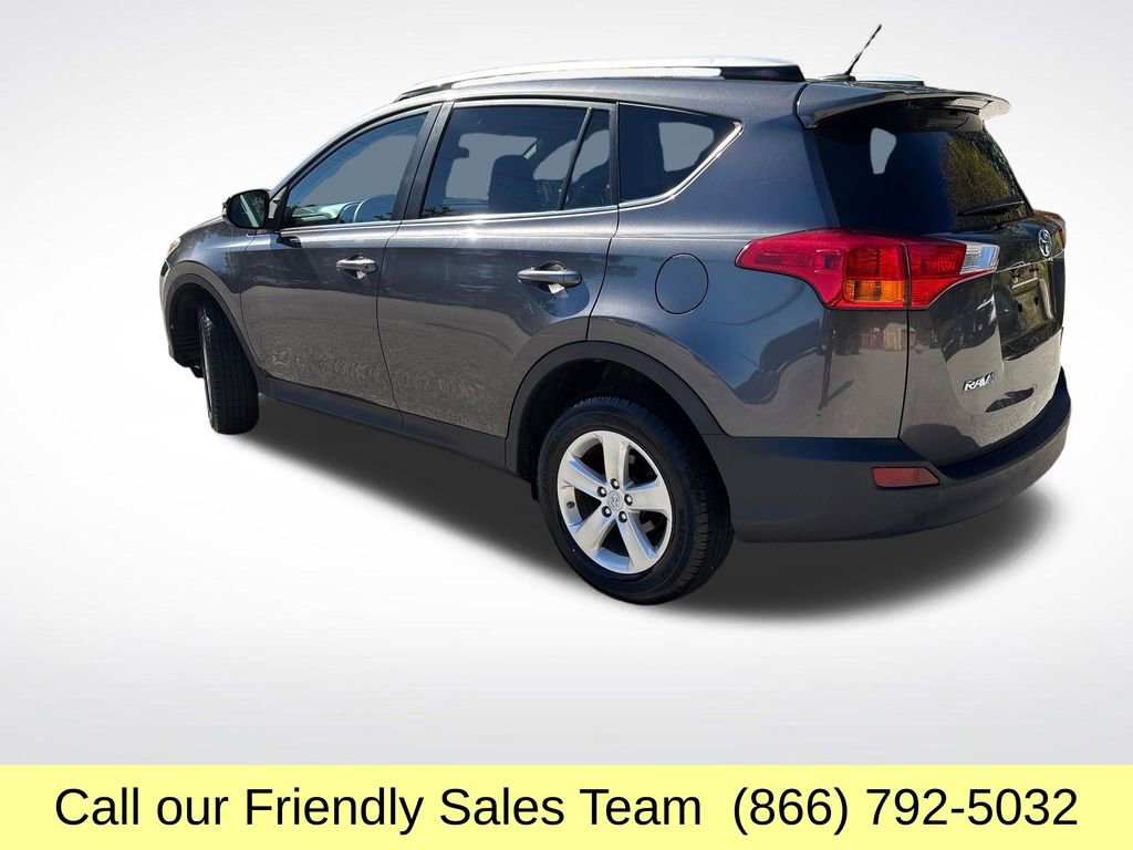 2014 Toyota RAV4 XLE photo 2