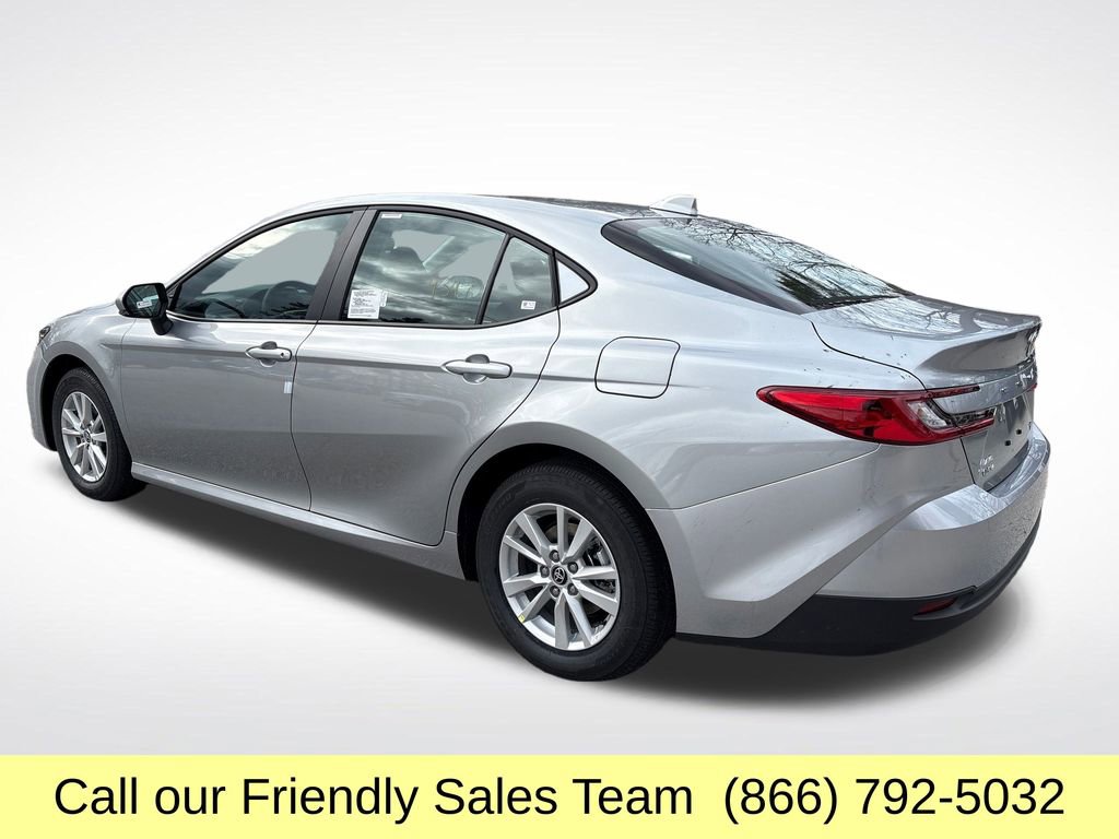 2026 Toyota Camry LE photo 3