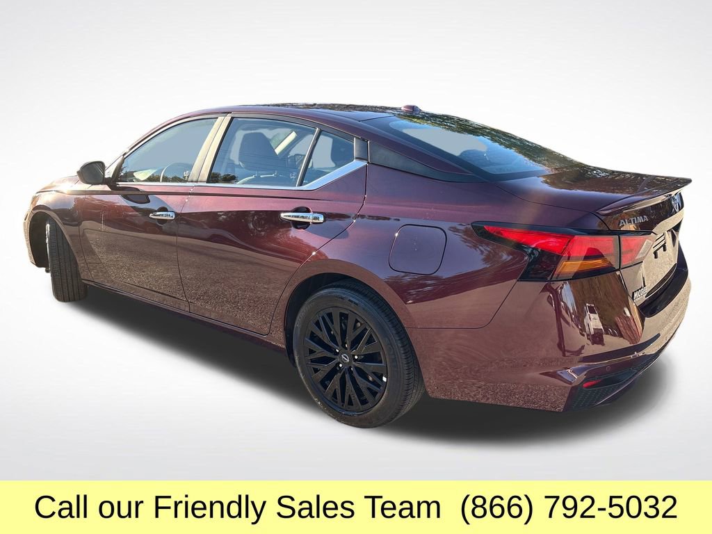 2025 Nissan Altima 2.5 SV photo 3