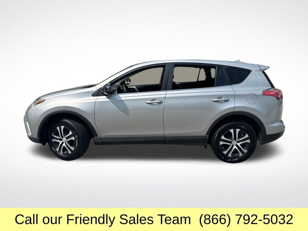 Used 2018 Toyota RAV4 LE with VIN JTMBFREV0JJ215048 for sale in Epping, NH