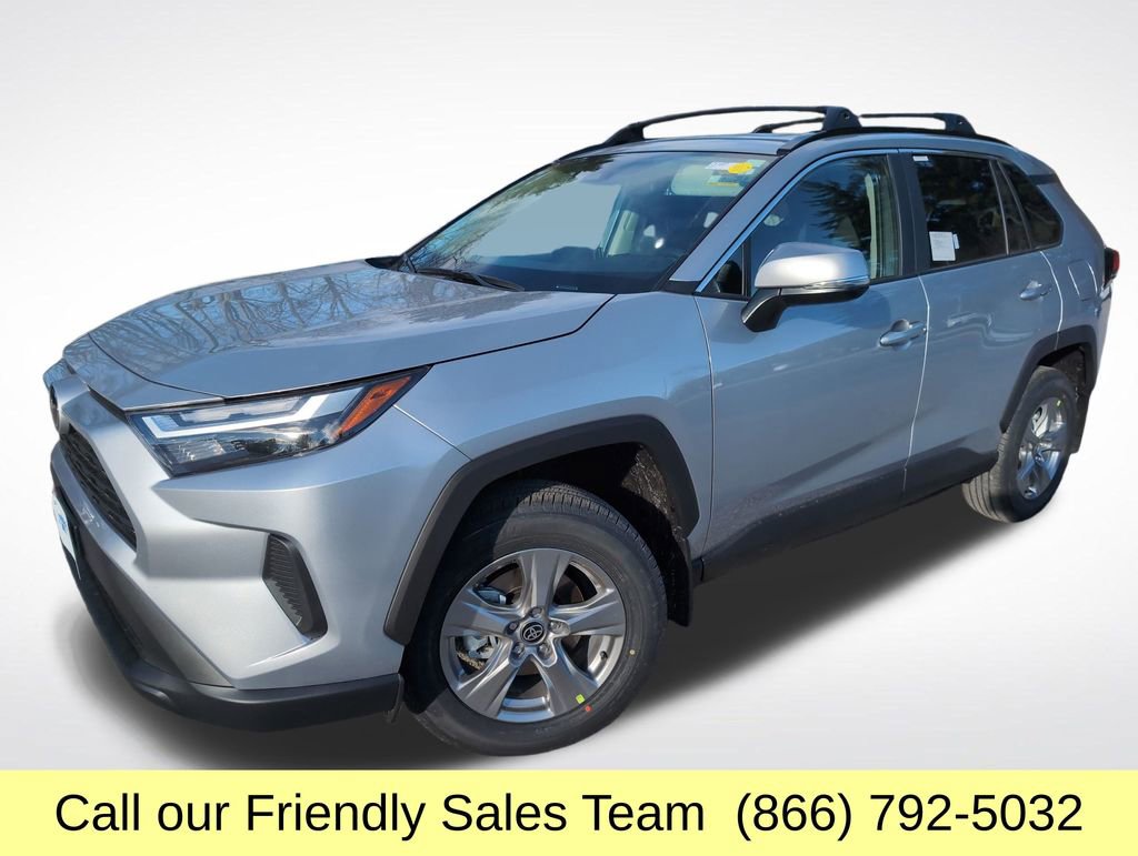 2025 Toyota RAV4 XLE's photo