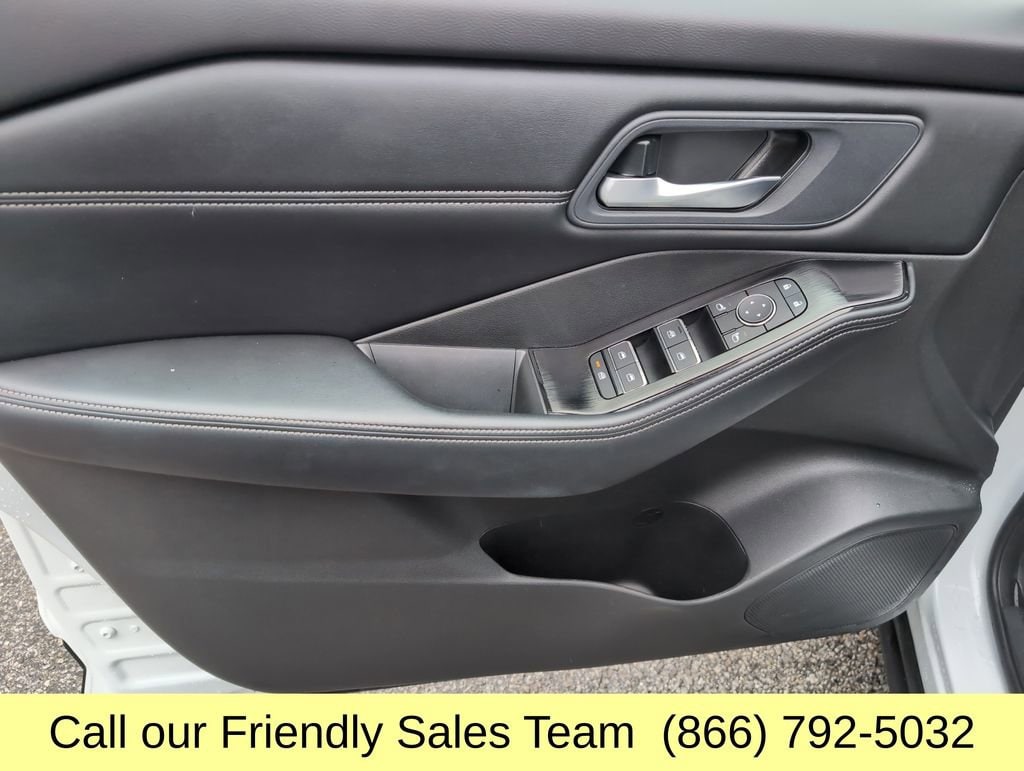 2024 Nissan Rogue SL - Photo 10