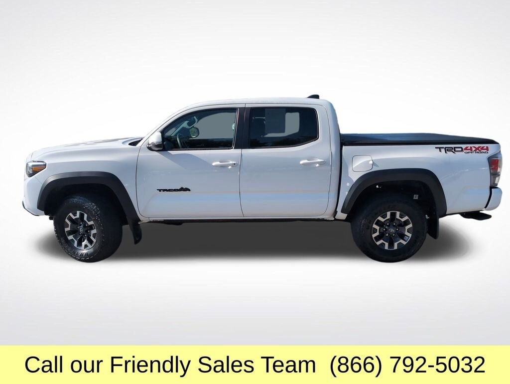 2023 Toyota Tacoma TRD Off-Road photo 2
