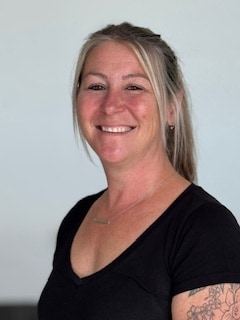 Staff member Gwen Wilcox from ID_33e0819a3b6d