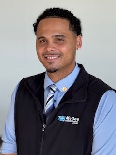 Staff member Almando M from ID_33e0819a3b6d