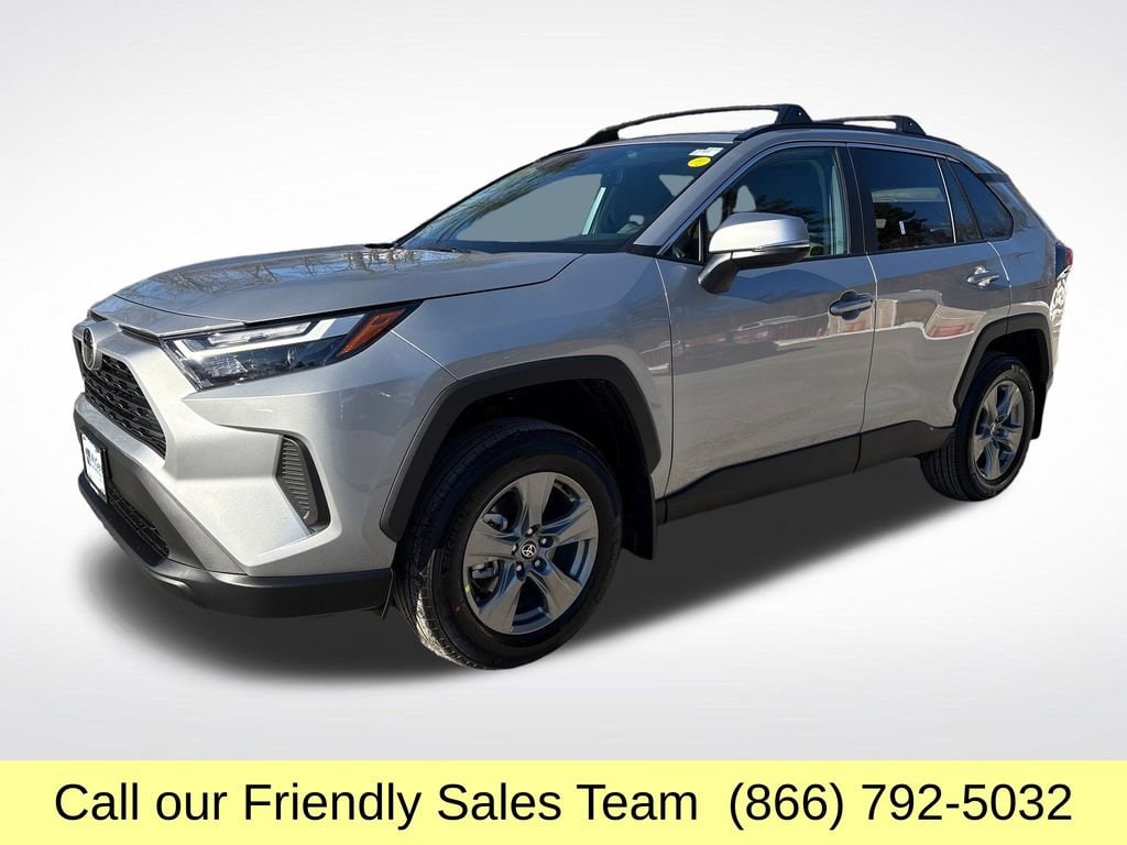 2025 Toyota RAV4 XLE's photo