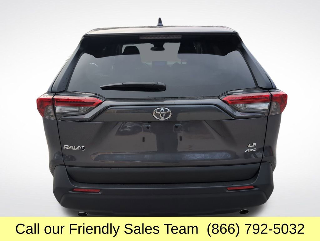 2025 Toyota RAV4 LE photo 4