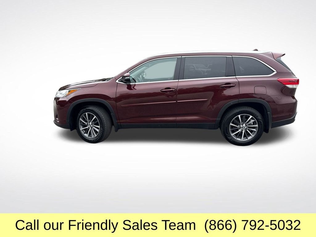 Used 2019 Toyota Highlander XLE with VIN 5TDJZRFH3KS742209 for sale in Epping, NH