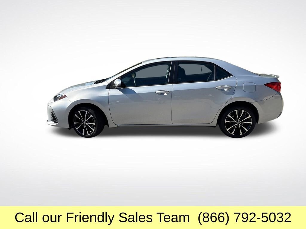 2018 Toyota Corolla LE photo 2