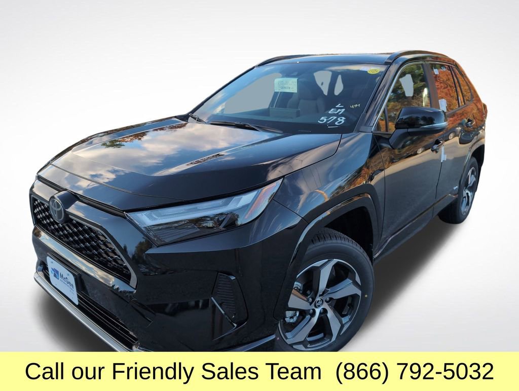 2025 Toyota RAV4 SE's photo