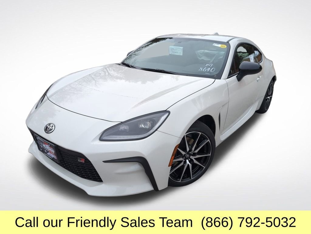 New 2025 Toyota GR86 MT 2+2 COUPE 6 SPD M/T
