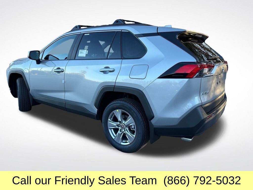 2025 Toyota RAV4 XLE photo 2