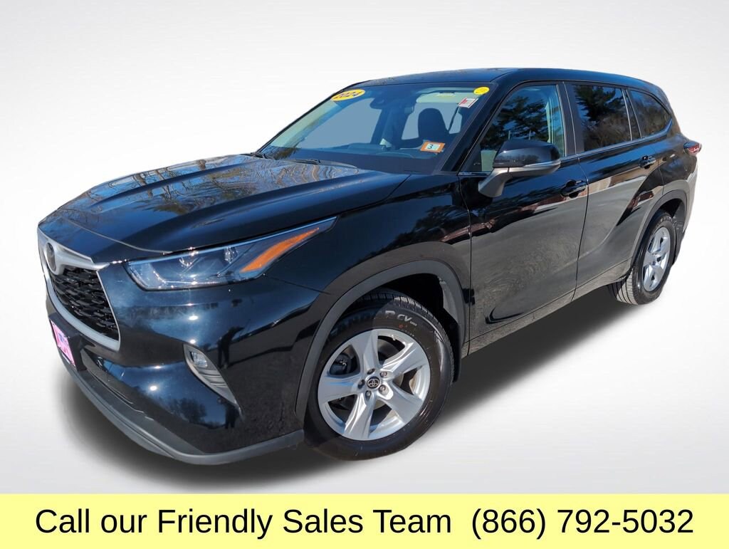 Used 2024 Toyota Highlander LE SUV