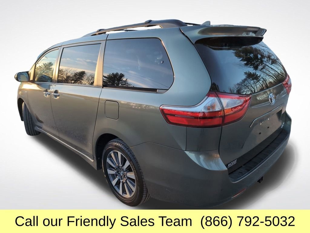 Used 2018 Toyota Sienna XLE Van Passenger Van