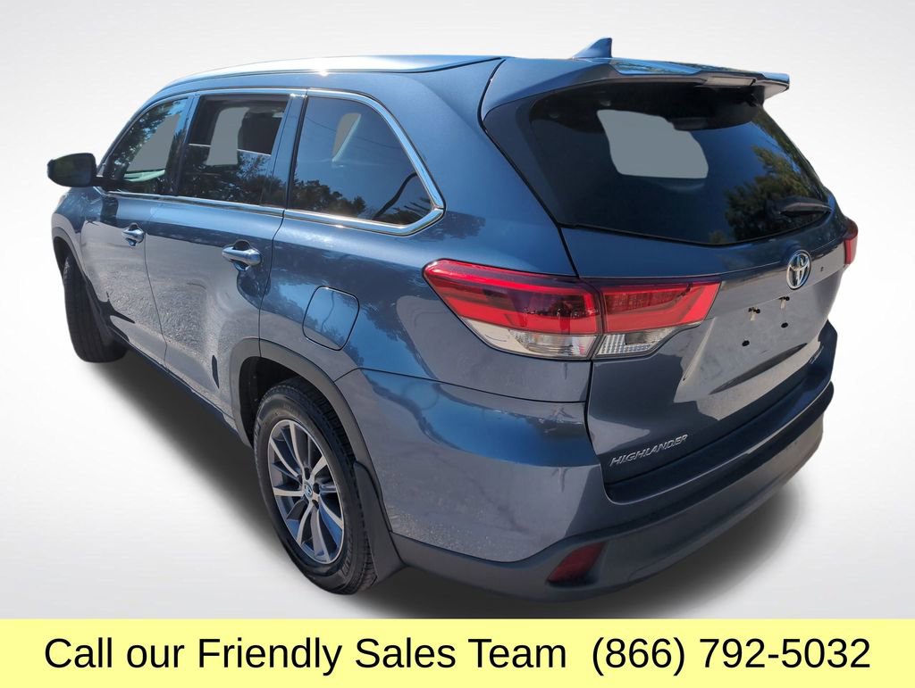 2017 Toyota Highlander XLE photo 3