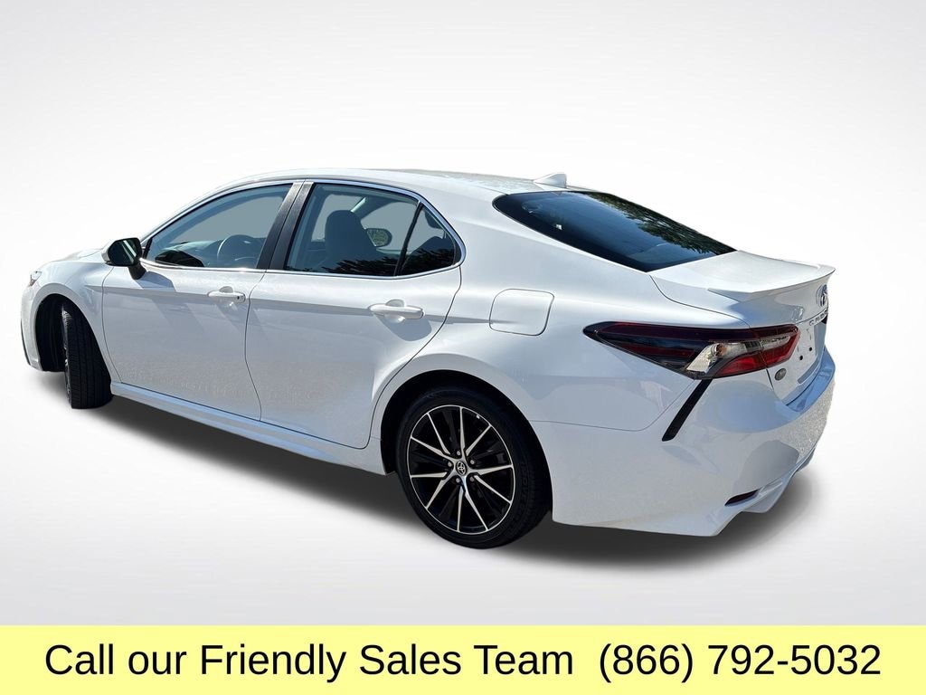 Used 2023 Toyota Camry SE Sedan