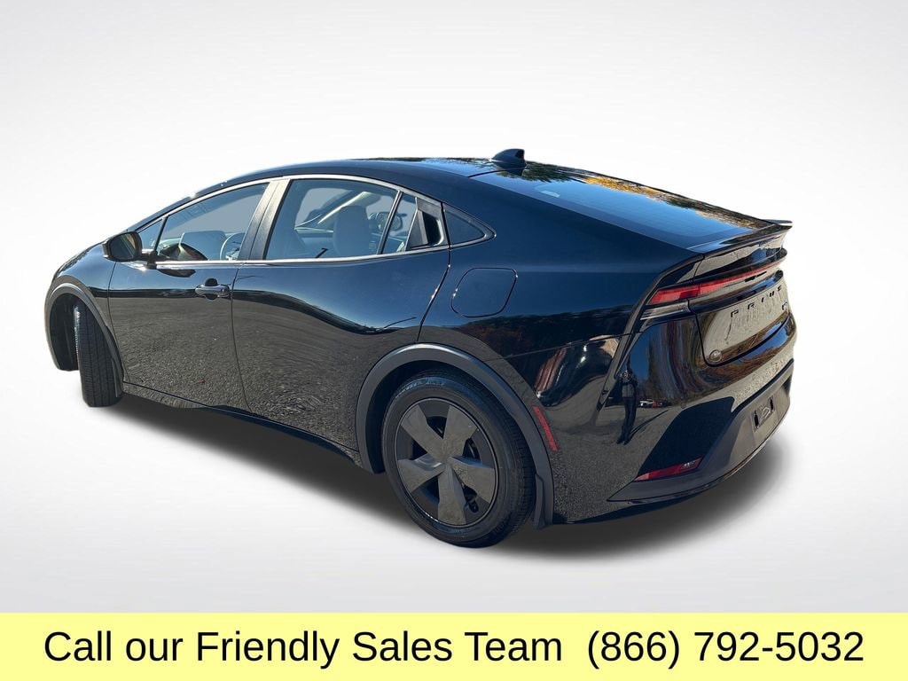 Used 2023 Toyota Prius LE Hatchback