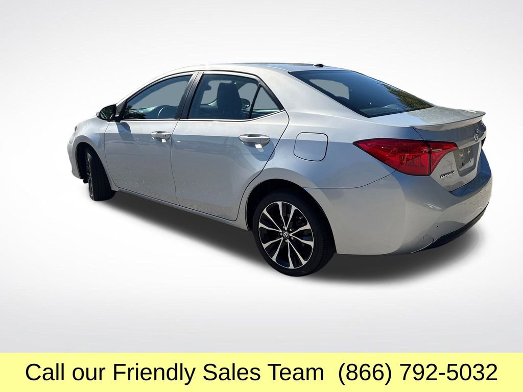2018 Toyota Corolla LE photo 3