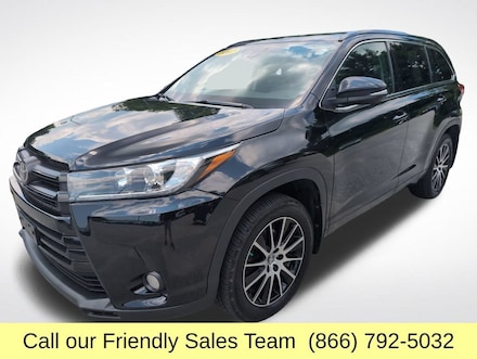 2017 Toyota Highlander SE SUV