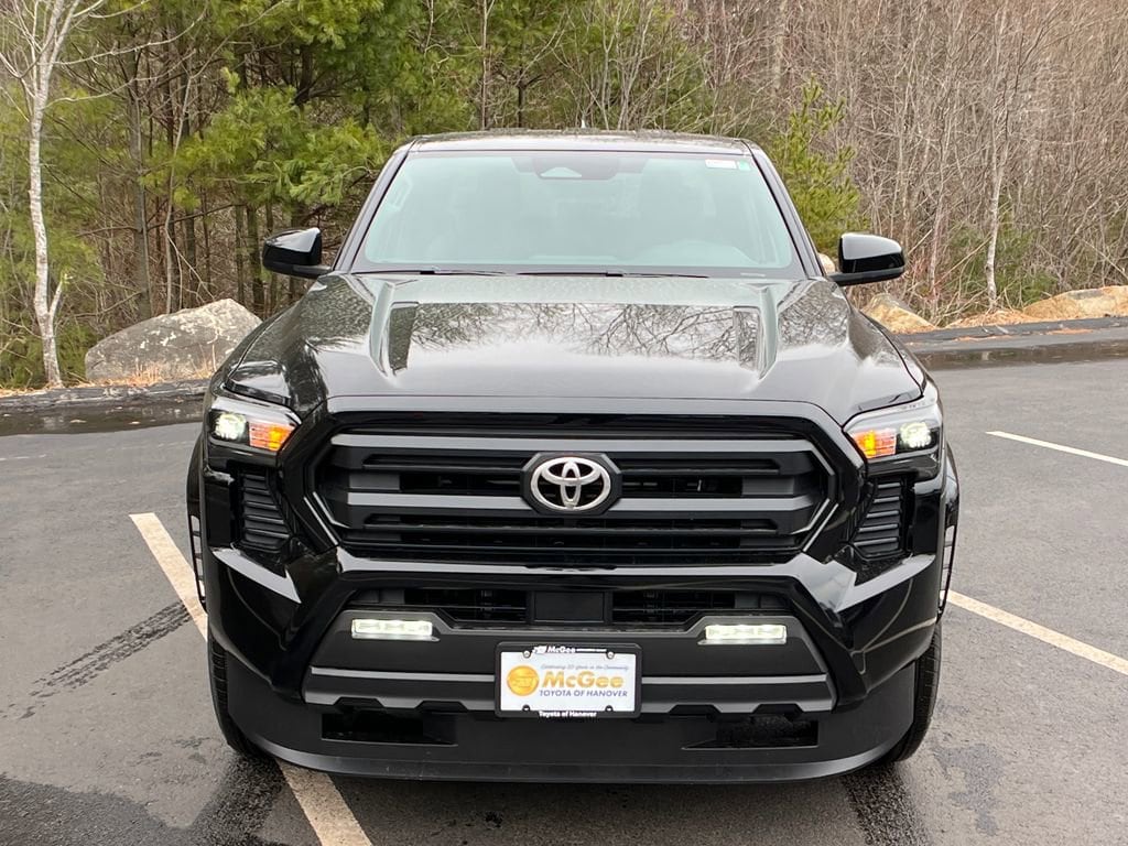 2026 Toyota Tacoma SR5 - Photo 8