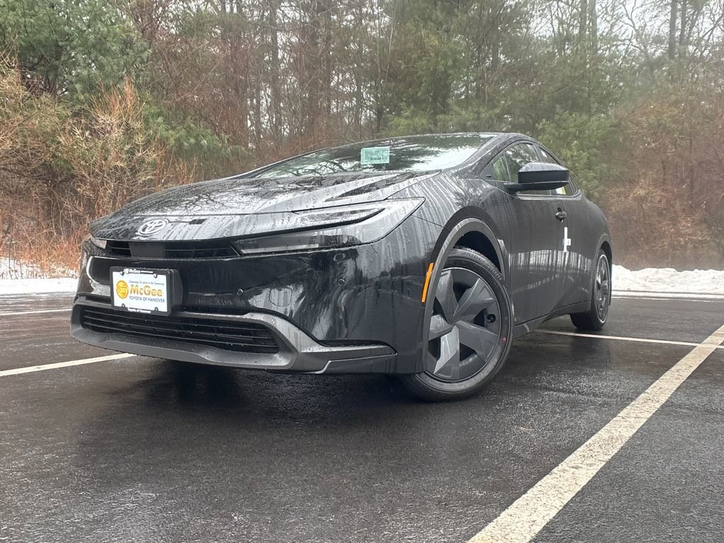 2026 Toyota Prius LE's photo