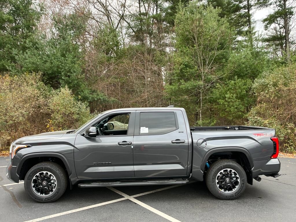 2026 Toyota Tundra SR5 CrewMax photo 2