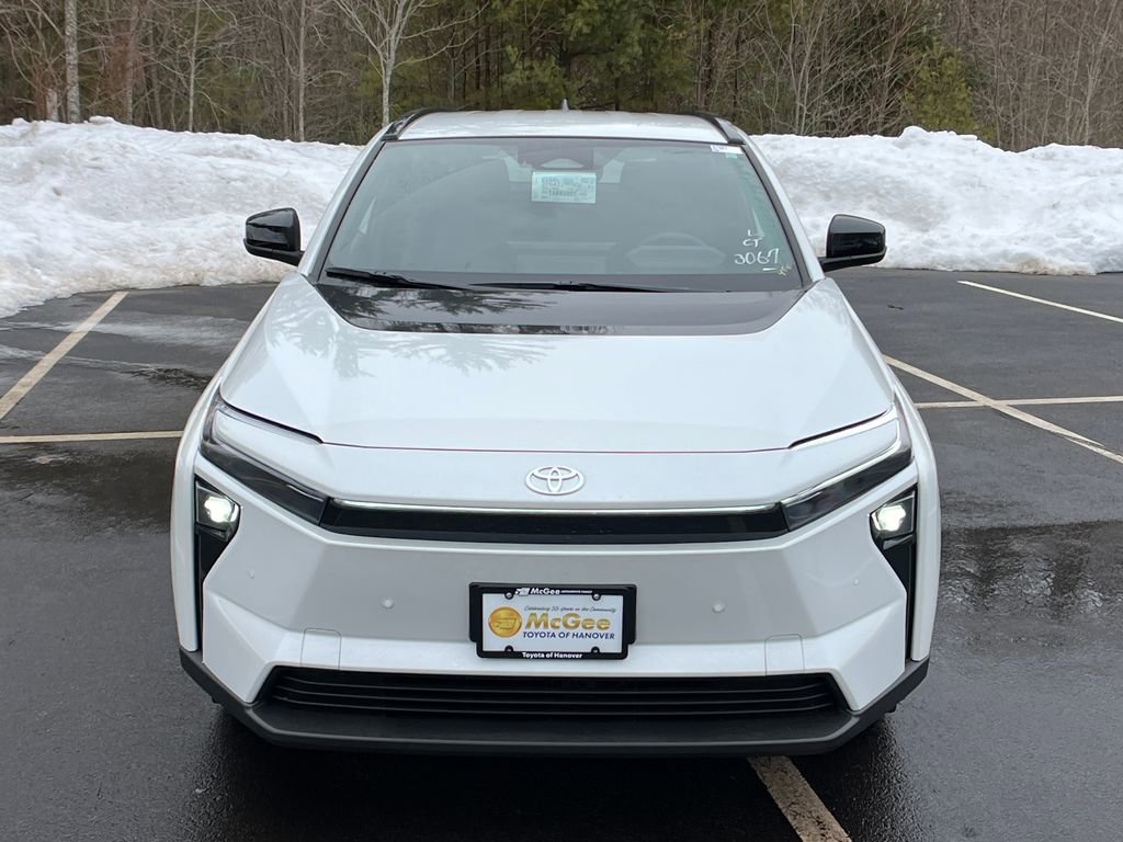 2026 Toyota bZ XLE - Photo 8