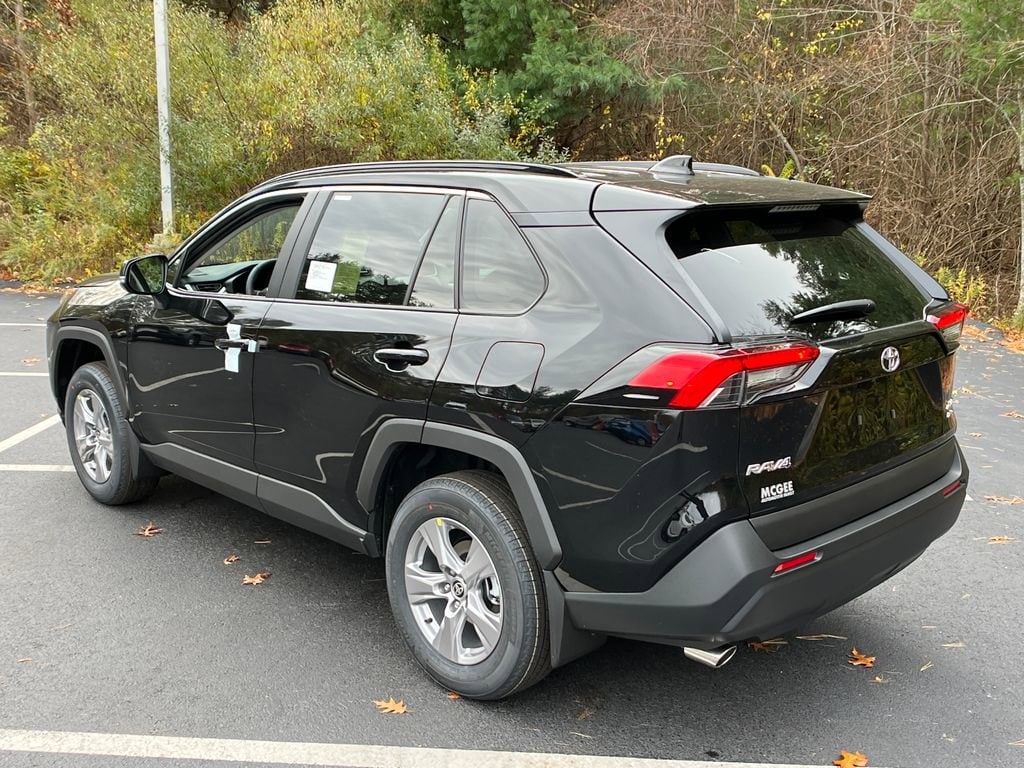 New 2025 Toyota RAV4 XLE SUV