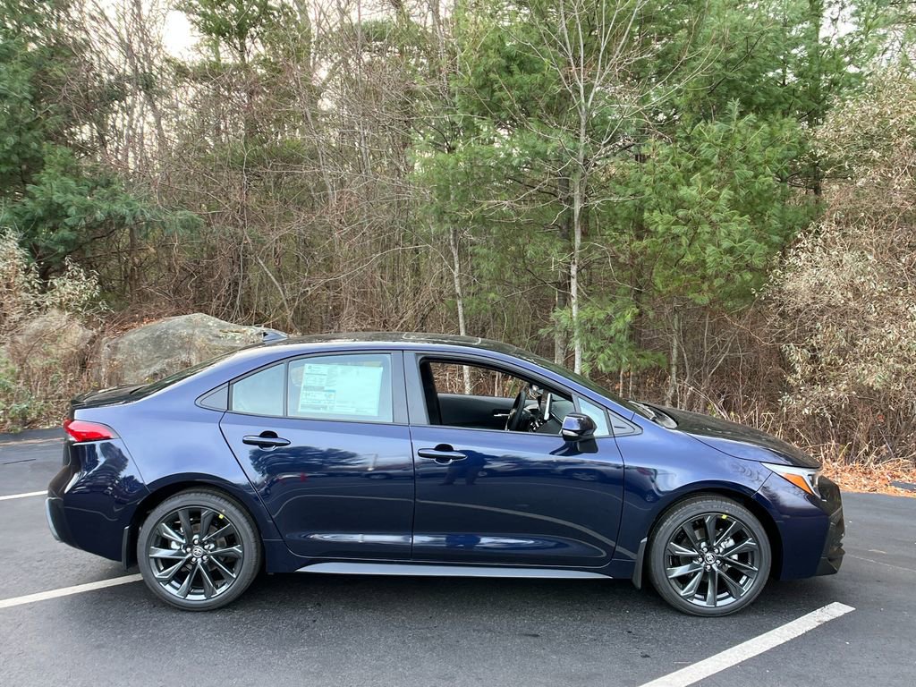 2026 Toyota Corolla XSE - Photo 6