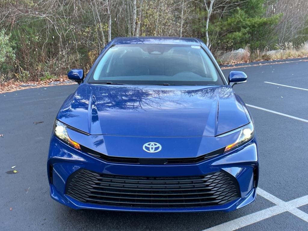 2026 Toyota Camry LE - Photo 8