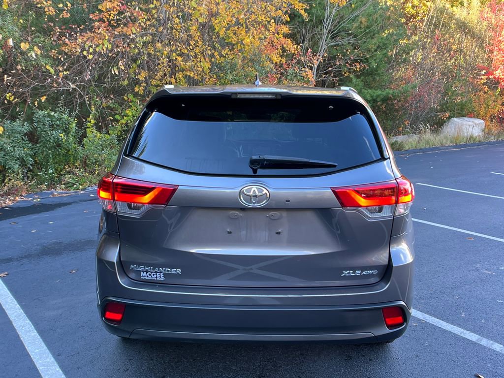 2019 Toyota Highlander XLE photo 4