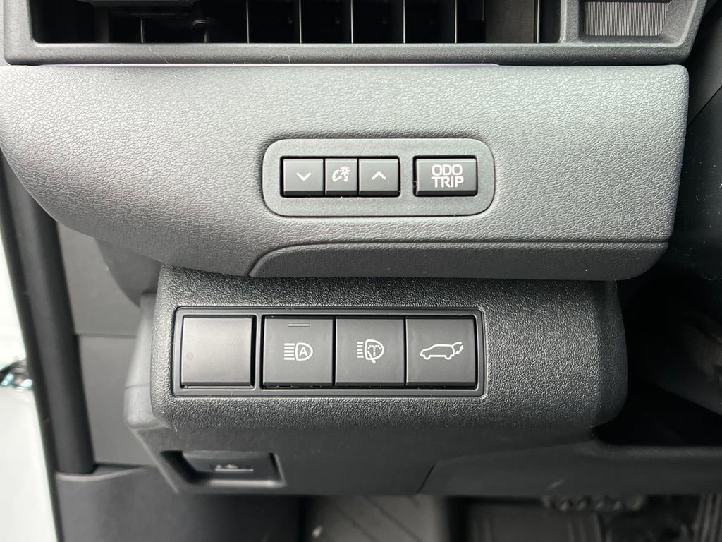 2026 Toyota bZ XLE - Photo 27