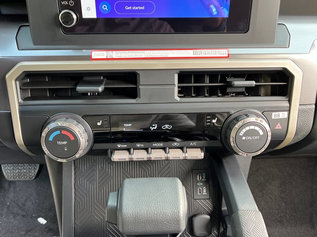 2026 Toyota Tacoma SR5 - Photo 16