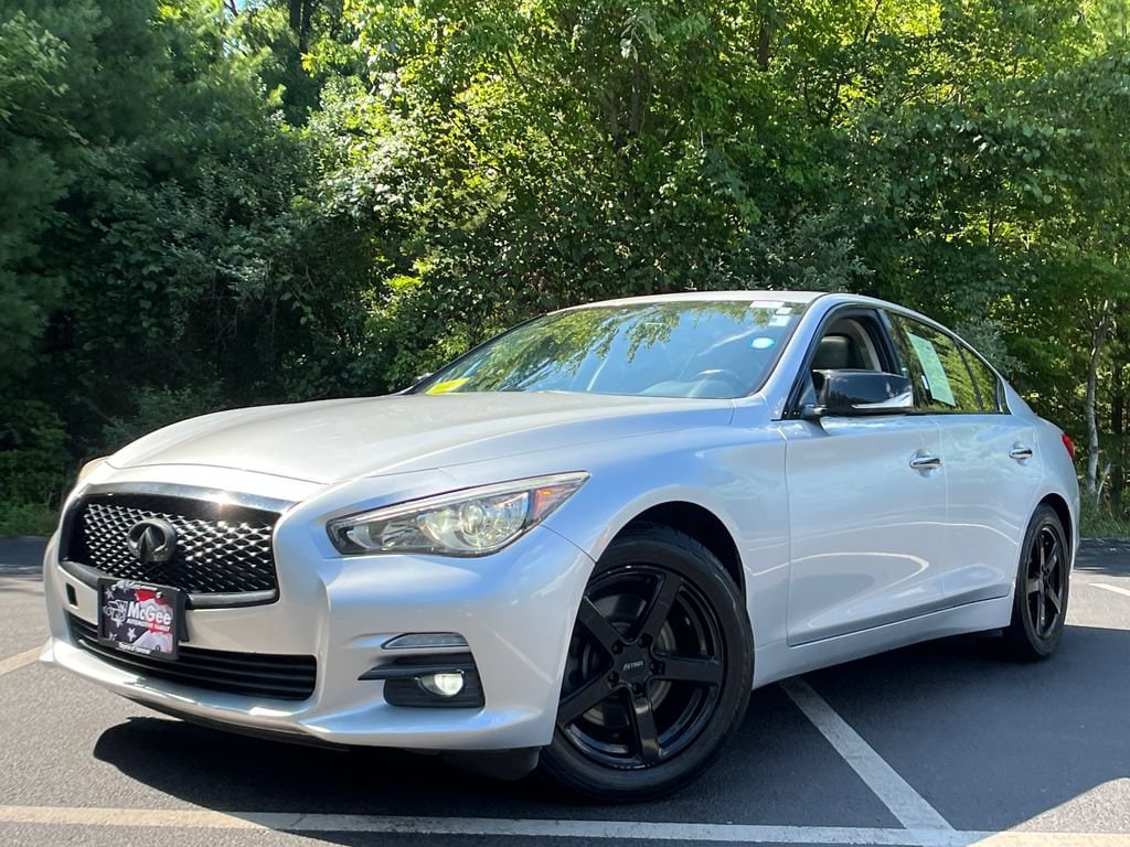 2017 INFINITI Q50