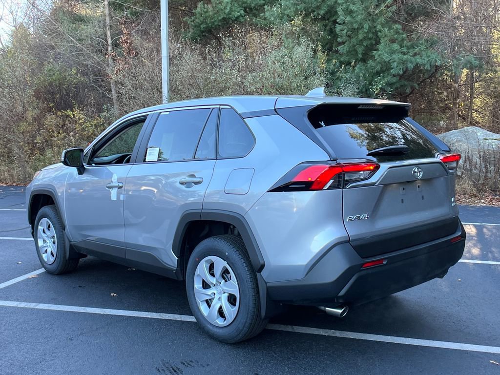 2025 Toyota RAV4 LE photo 2
