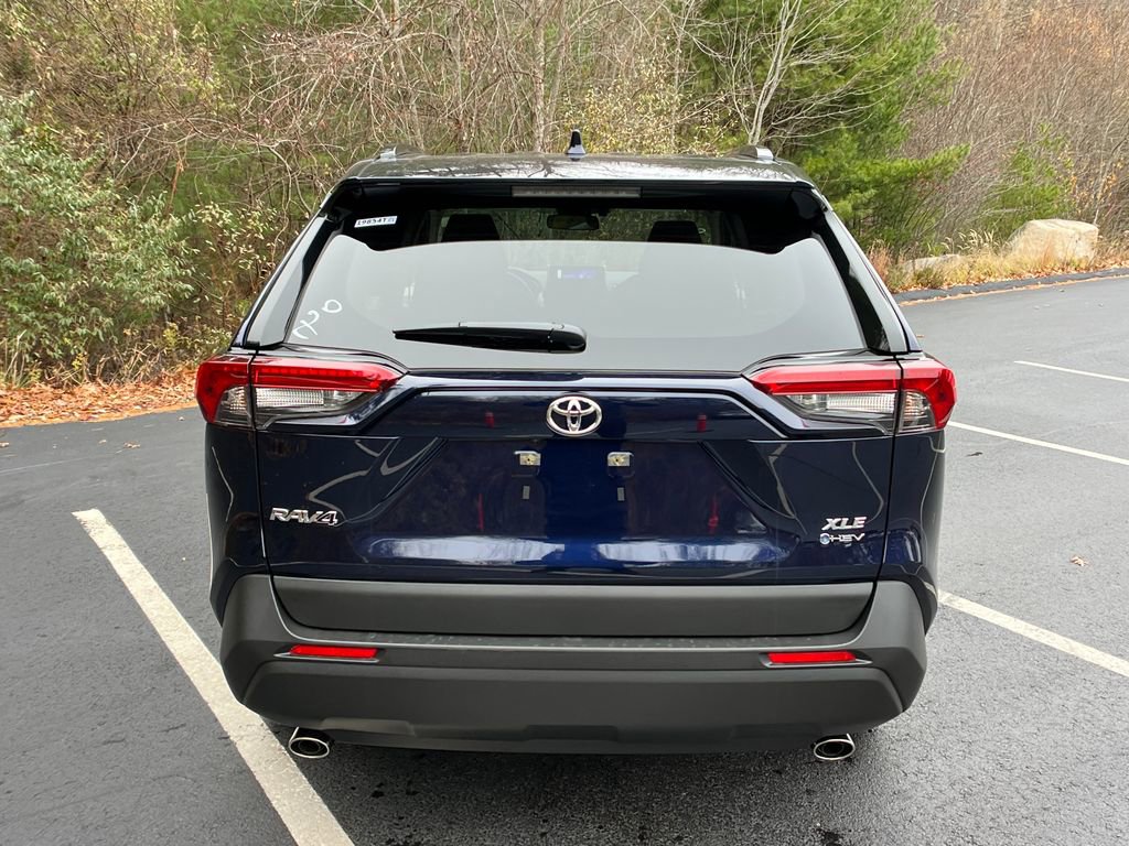 2025 Toyota RAV4 Hybrid XLE photo 3