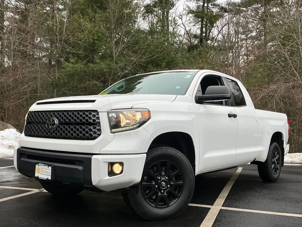 2019 Toyota Tundra SR5's photo