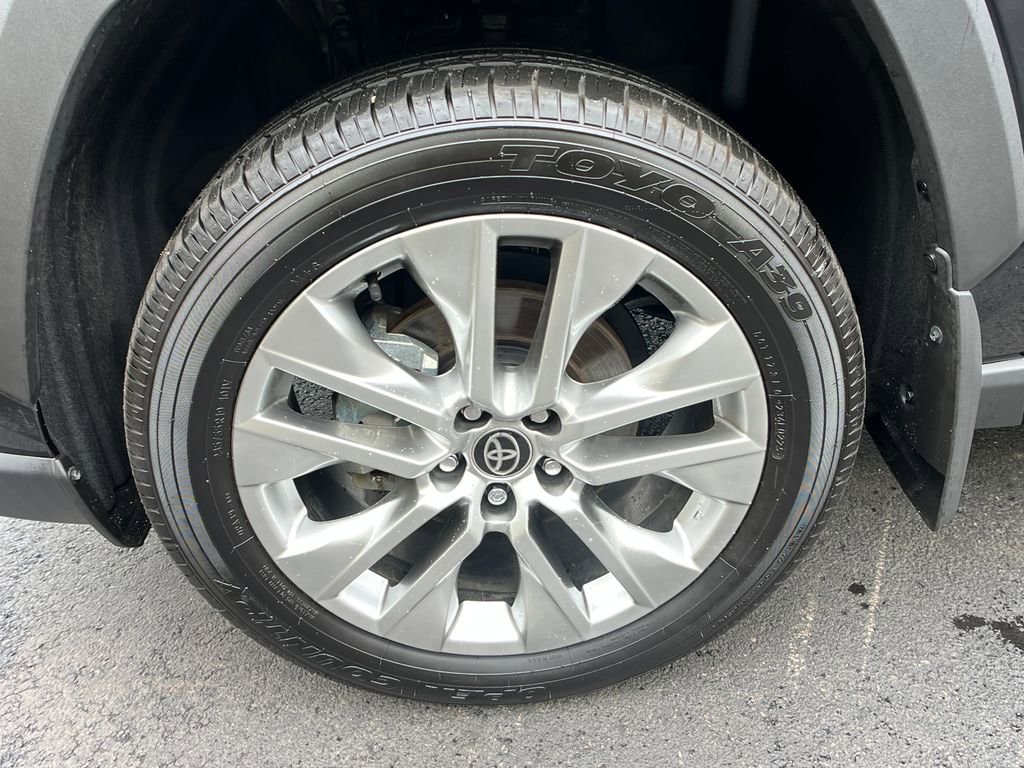 2025 Toyota RAV4 Limited - Photo 25