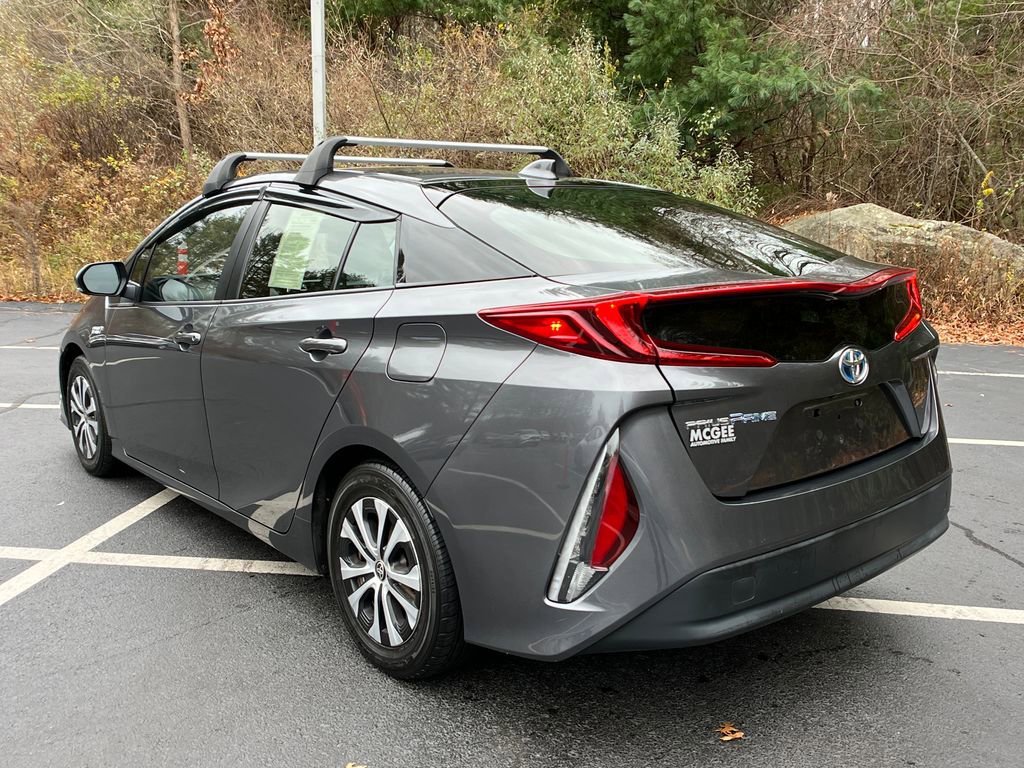 2022 Toyota Prius Prime LE photo 3