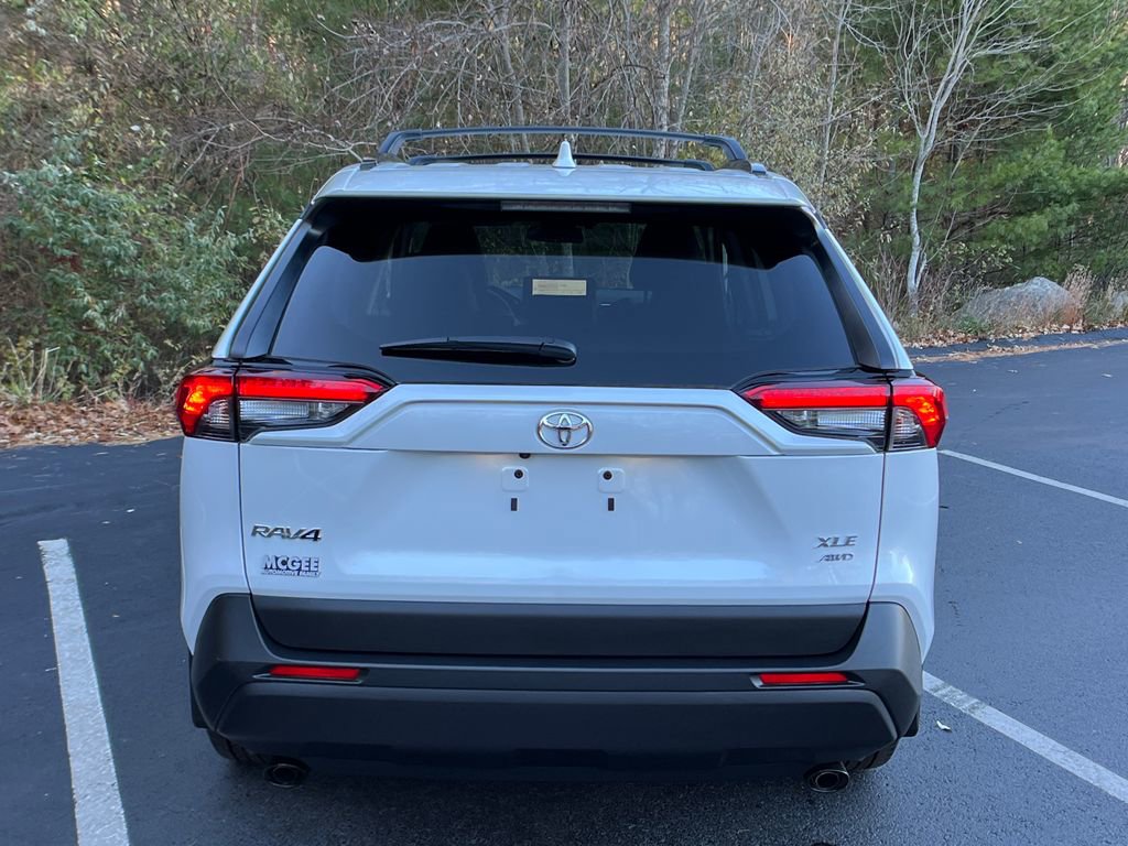 2025 Toyota RAV4 XLE Premium photo 3
