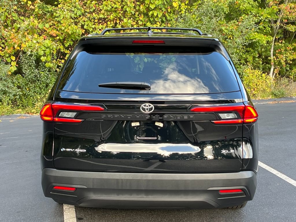 Used 2024 Toyota Grand Highlander Hybrid XLE SUV
