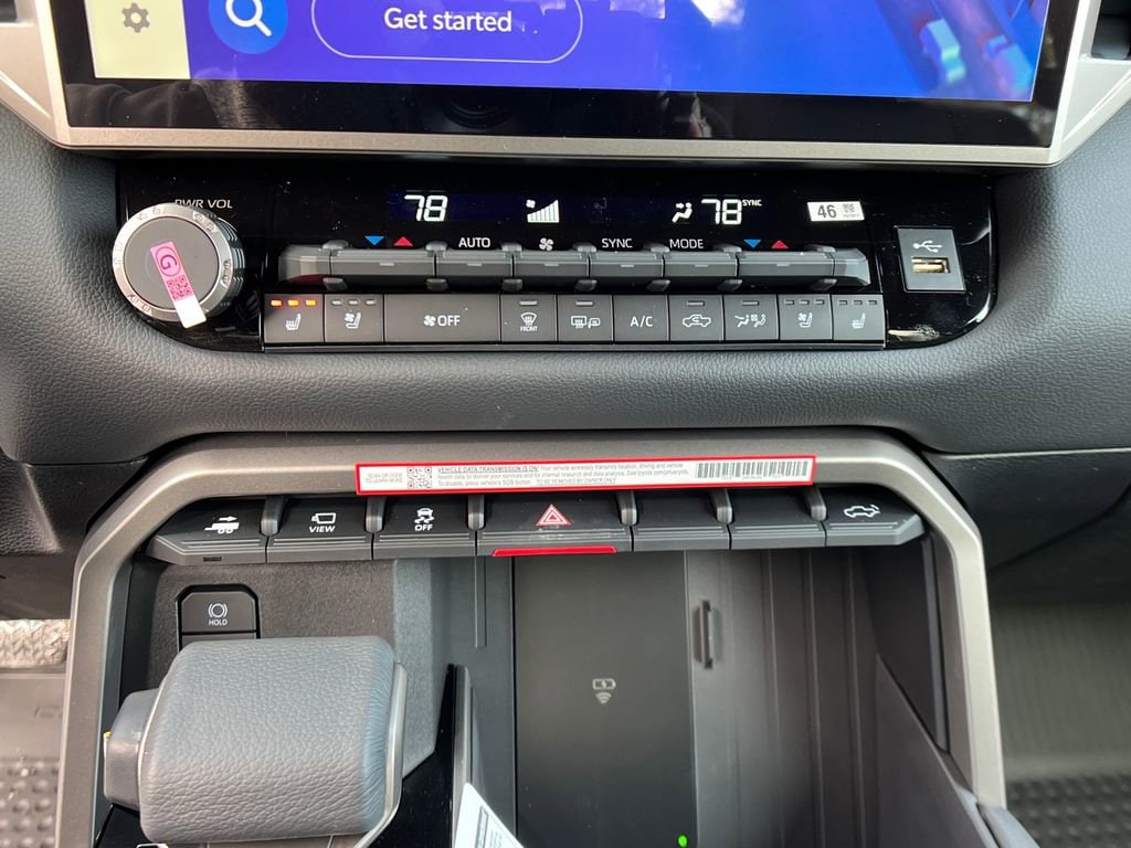 2026 Toyota Tundra Limited - Photo 17