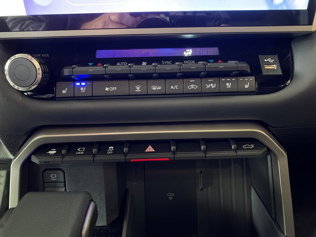 2026 Toyota Tundra Platinum - Photo 16