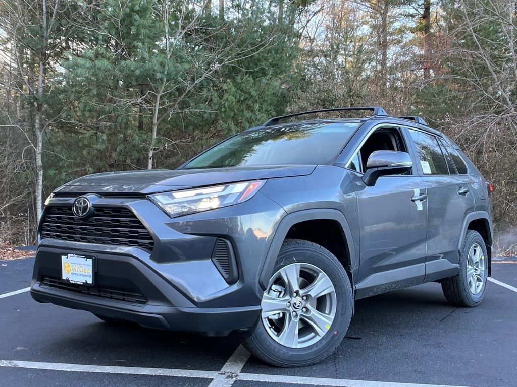 2025 Toyota RAV4 XLE's photo