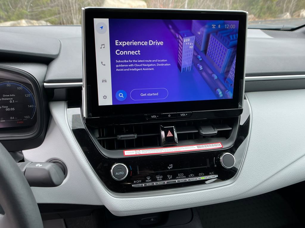 2026 Toyota Corolla SE - Photo 16